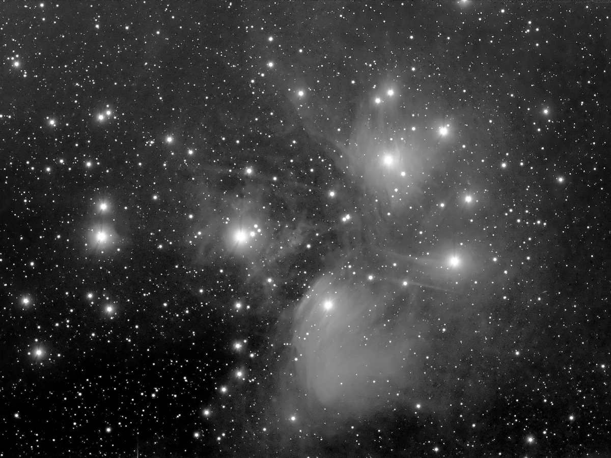 L'ammasso delle Pleiadi (M45) nel Toro